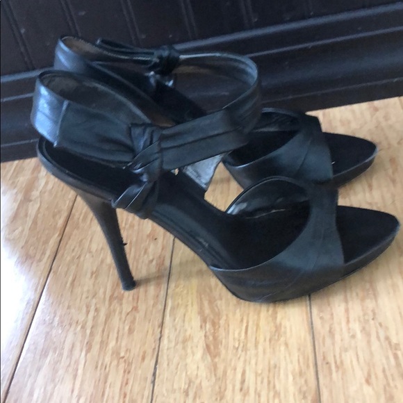 GUESS? Black heels - Picture 4 of 5